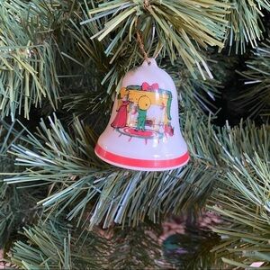 Vintage 1969 Joan Walsh Angluna bell ornament